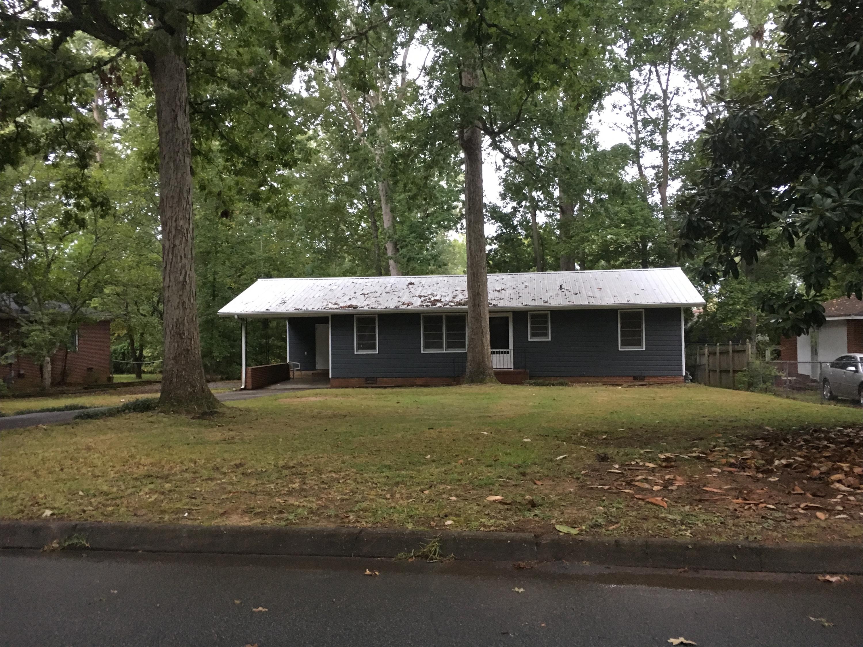 1319 Greenview Drive